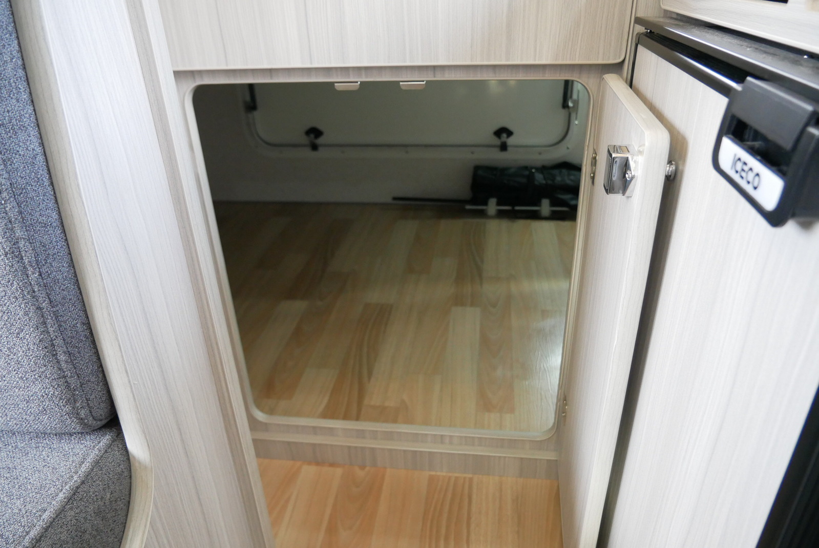 キャンピングカー キャブコン ｶﾑﾛｰﾄﾞ ﾀﾞｲﾚｸﾄｶｰｽﾞ ﾘｰｻ