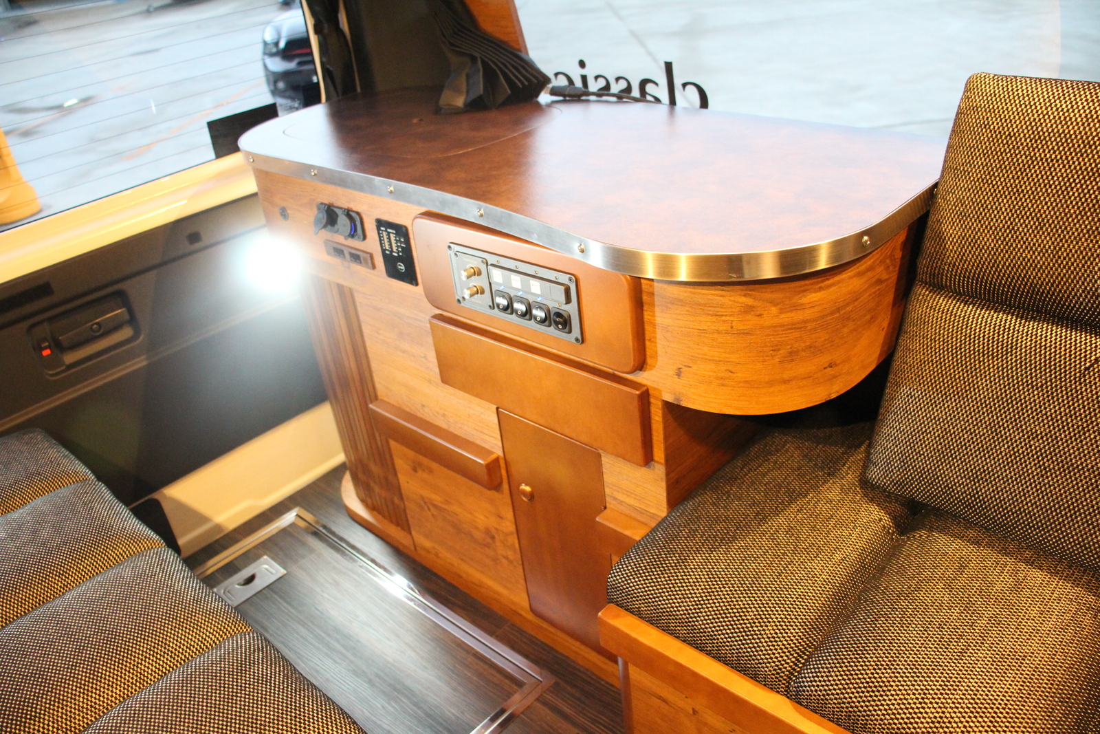 キャンピングカー バンコン ﾊｲｴｰｽ ｹｲﾜｰｸｽ ｸﾗｼｯｸﾊﾞﾝ FFﾋｰﾀｰ