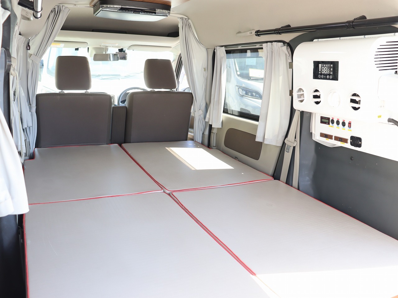 キャンピングカー 軽キャンパー ｴﾌﾞﾘｲ ｽﾃｰｼﾞ21 ﾊﾞｽｷﾝｸﾞ 4WD