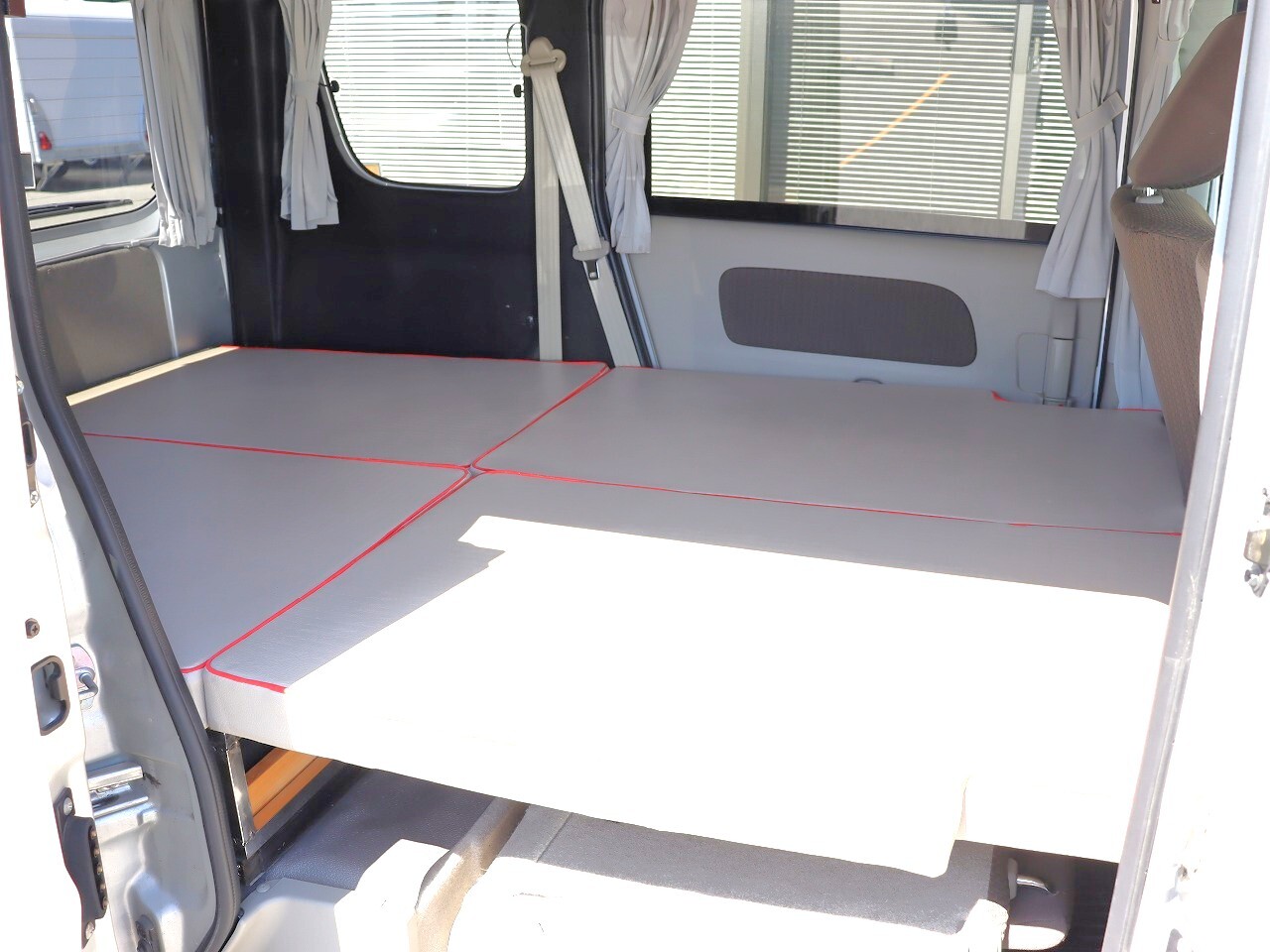 キャンピングカー 軽キャンパー ｴﾌﾞﾘｲ ｽﾃｰｼﾞ21 ﾊﾞｽｷﾝｸﾞ 4WD