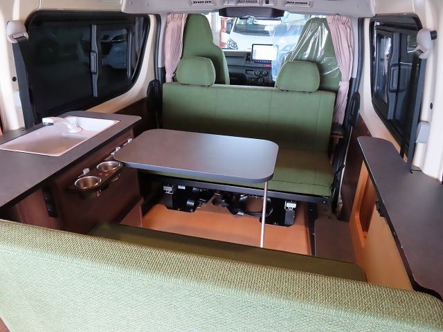 キャンピングカー バンコン ﾊｲｴｰｽ ﾄｲﾌｧｸﾄﾘｰ ｸﾞﾘｰﾝﾊﾞﾃﾞｨA