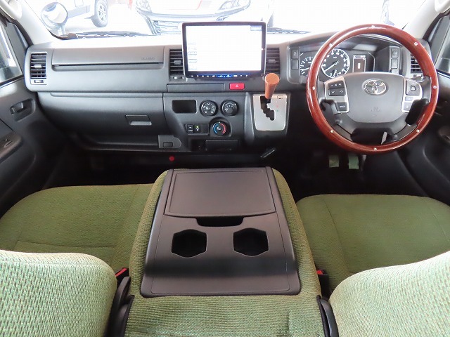 キャンピングカー バンコン ﾊｲｴｰｽ ﾄｲﾌｧｸﾄﾘｰ ｸﾞﾘｰﾝﾊﾞﾃﾞｨA