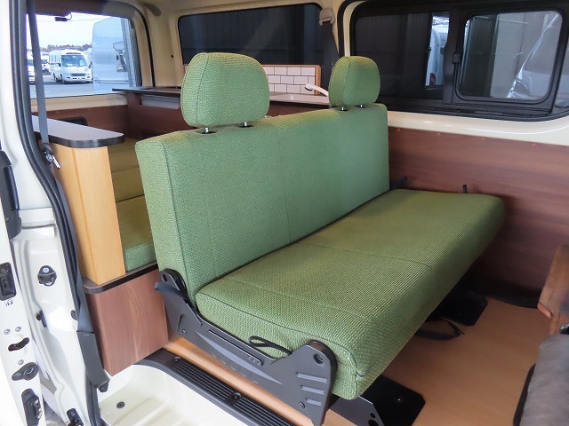 キャンピングカー バンコン ﾊｲｴｰｽ ﾄｲﾌｧｸﾄﾘｰ ｸﾞﾘｰﾝﾊﾞﾃﾞｨA