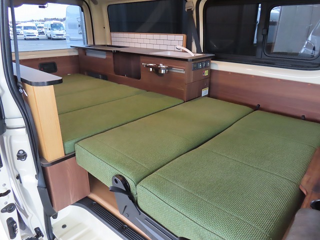 キャンピングカー バンコン ﾊｲｴｰｽ ﾄｲﾌｧｸﾄﾘｰ ｸﾞﾘｰﾝﾊﾞﾃﾞｨA