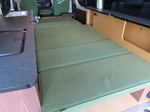 キャンピングカー バンコン ﾊｲｴｰｽ ﾄｲﾌｧｸﾄﾘｰ ｸﾞﾘｰﾝﾊﾞﾃﾞｨA