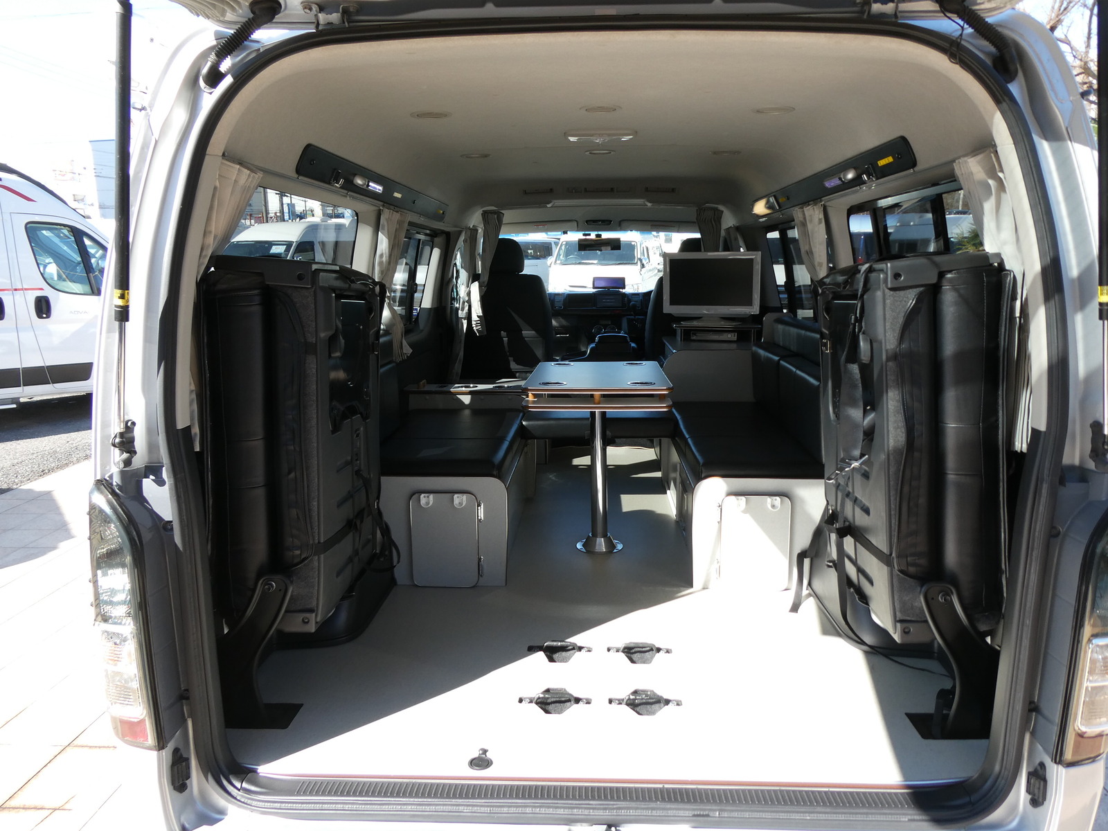 キャンピングカー バンコン かｰいんてりあ高橋　ﾘﾗｯｸｽﾜｺﾞﾝﾀｲﾌﾟ1.5　3ﾅﾝﾊﾞｰ