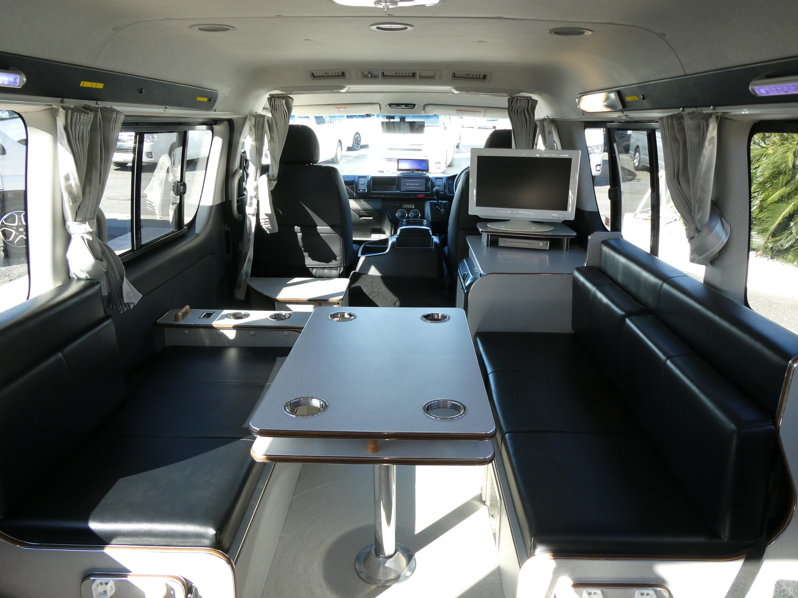 キャンピングカー バンコン かｰいんてりあ高橋　ﾘﾗｯｸｽﾜｺﾞﾝﾀｲﾌﾟ1.5　3ﾅﾝﾊﾞｰ