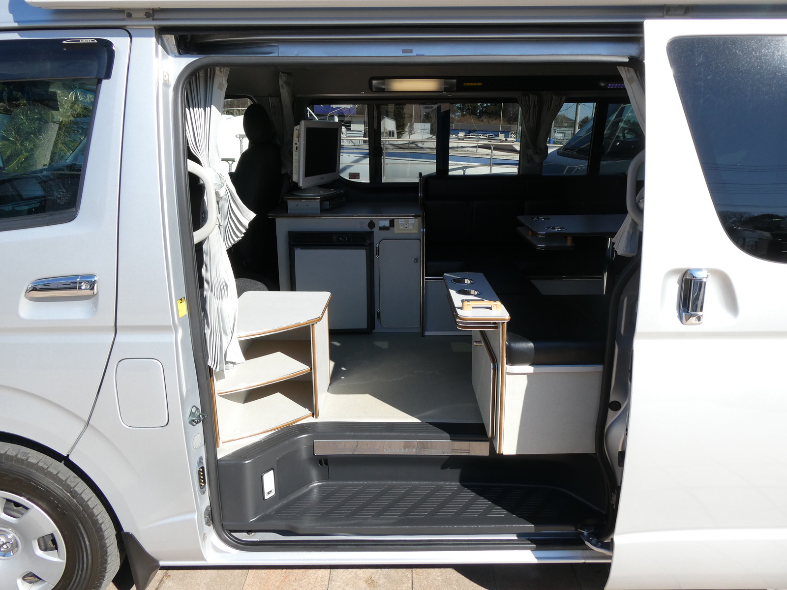 キャンピングカー バンコン かｰいんてりあ高橋　ﾘﾗｯｸｽﾜｺﾞﾝﾀｲﾌﾟ1.5　3ﾅﾝﾊﾞｰ