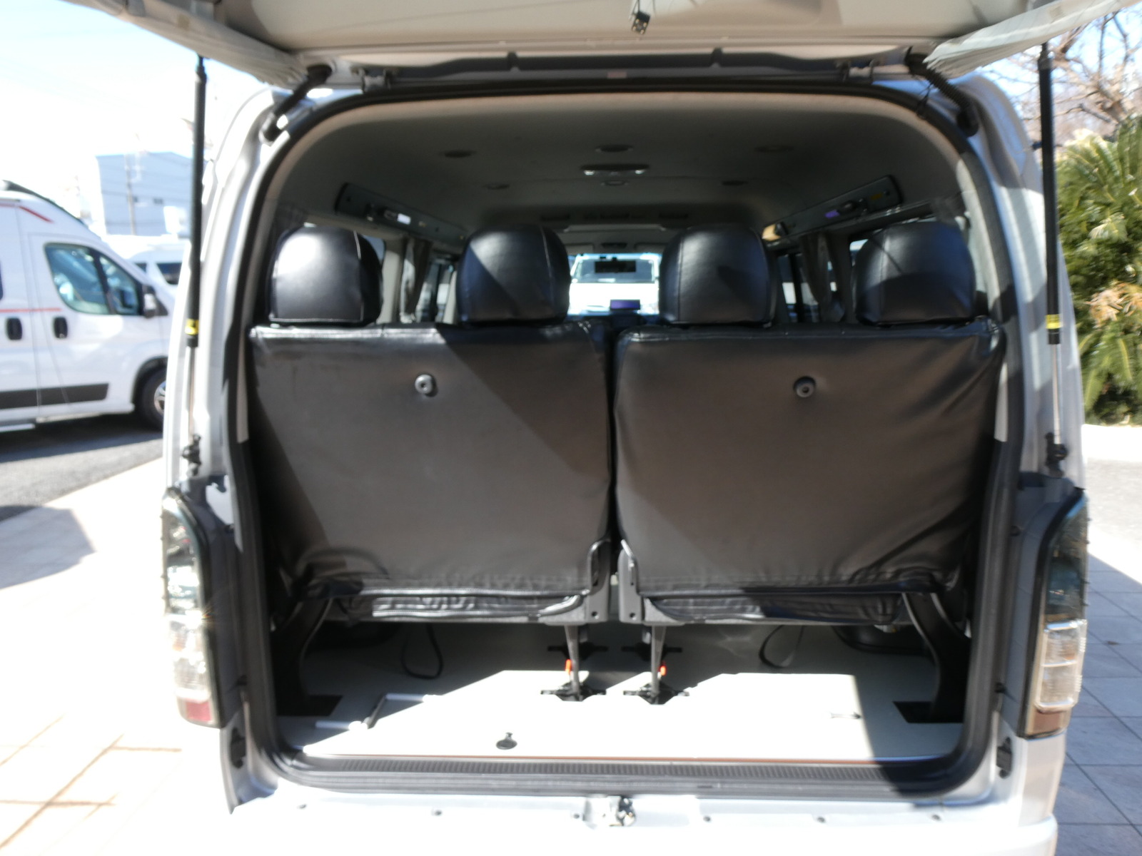 キャンピングカー バンコン かｰいんてりあ高橋　ﾘﾗｯｸｽﾜｺﾞﾝﾀｲﾌﾟ1.5　3ﾅﾝﾊﾞｰ