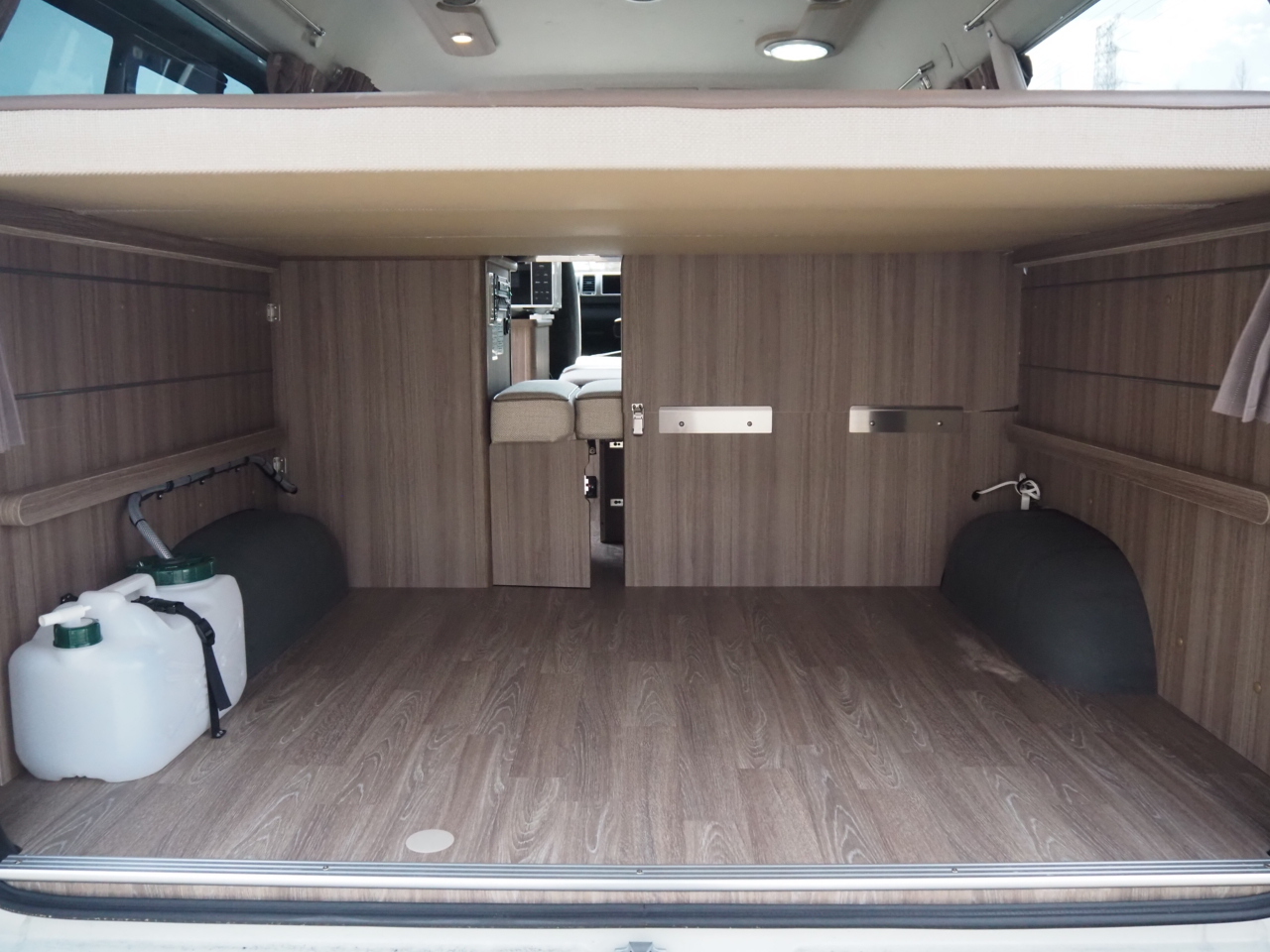 キャンピングカー バンコン ﾊｲｴｰｽ ｶｽﾀﾑｾﾚｸﾄ ﾛｰﾄﾞｾﾚｸﾄWM 4WD