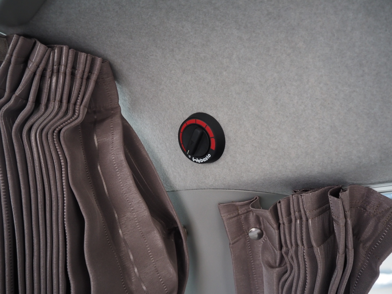 キャンピングカー バンコン ﾊｲｴｰｽ ｶｽﾀﾑｾﾚｸﾄ ﾛｰﾄﾞｾﾚｸﾄWM 4WD