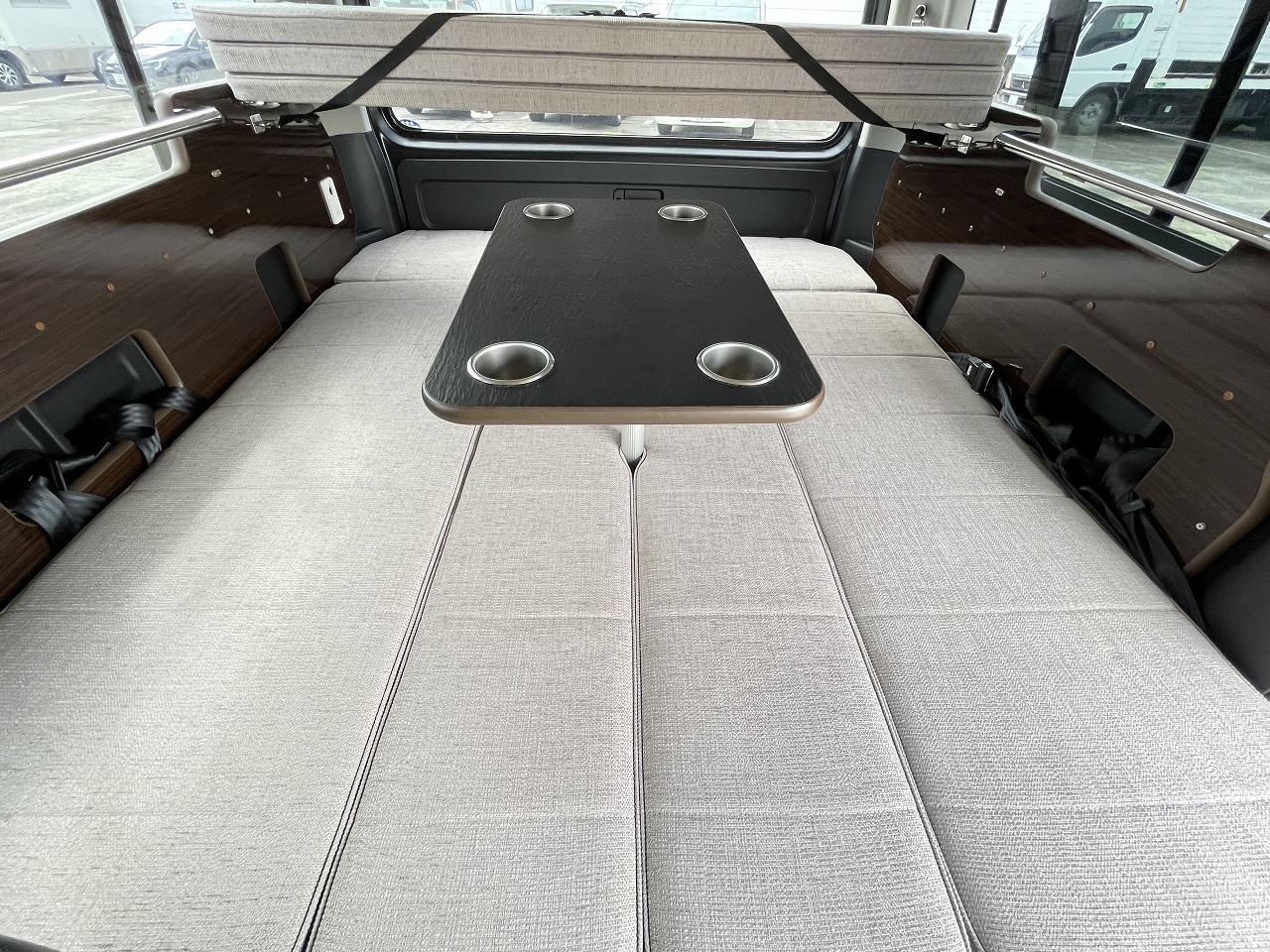 キャンピングカー バンコン ﾊｲｴｰｽ ｱﾈｯｸｽ ﾌｧﾐﾘｰﾜｺﾞﾝ