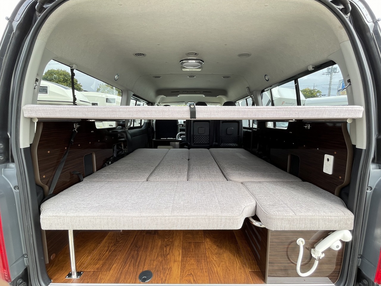 キャンピングカー バンコン ﾊｲｴｰｽ ｱﾈｯｸｽ ﾌｧﾐﾘｰﾜｺﾞﾝ