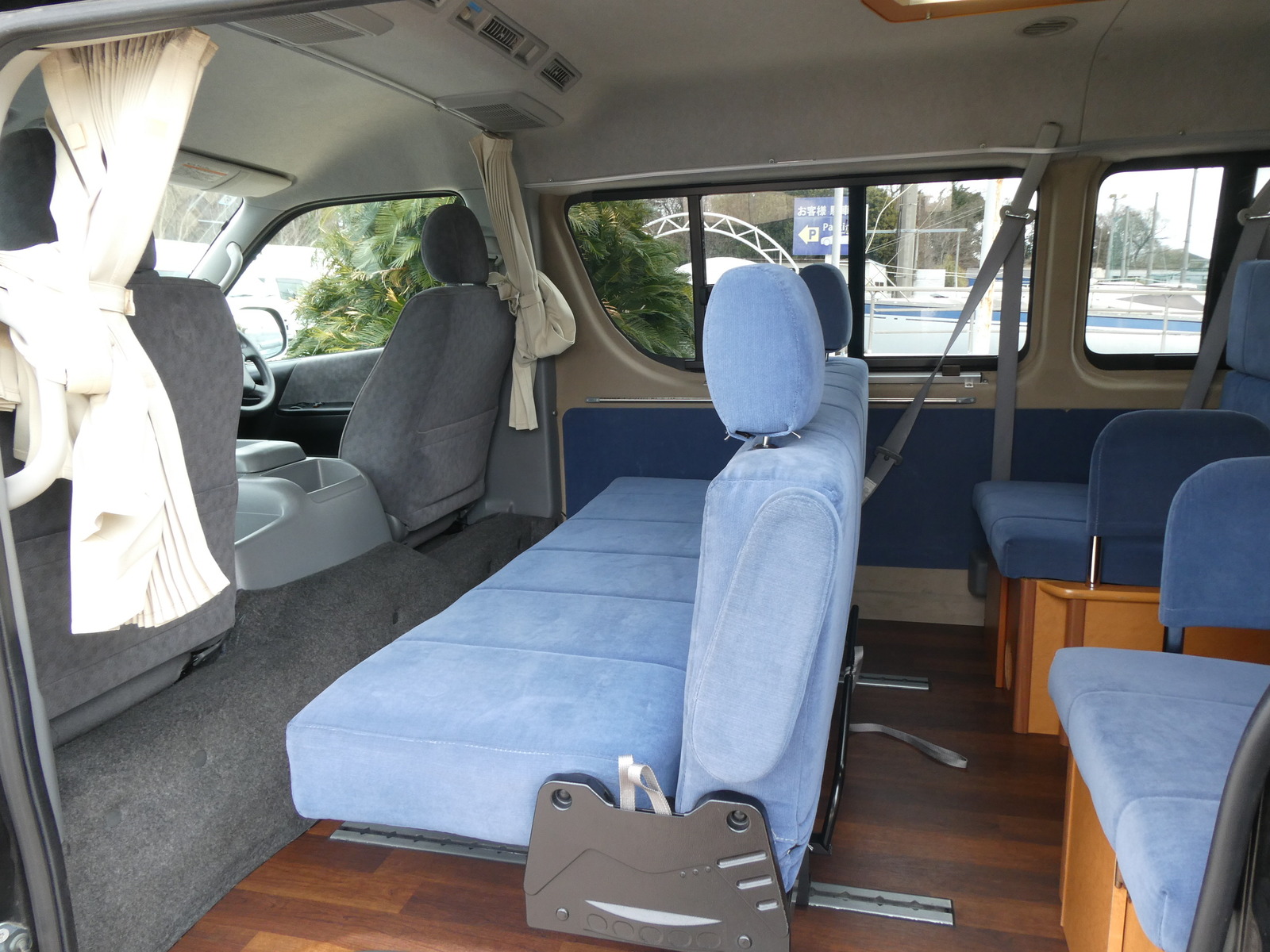 キャンピングカー バンコン OMC　ﾂｱｰｽﾞﾜｲﾄﾞ　走行充電　外部電源