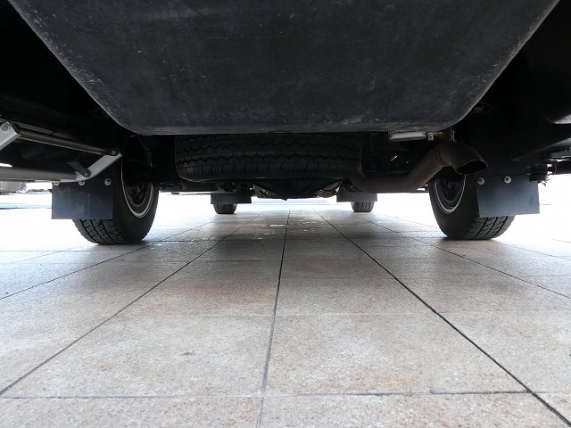 キャンピングカー キャブコン ﾊﾞﾝﾃｯｸ　ｼﾞﾙ　4WD(KDY系)　家AC　FF