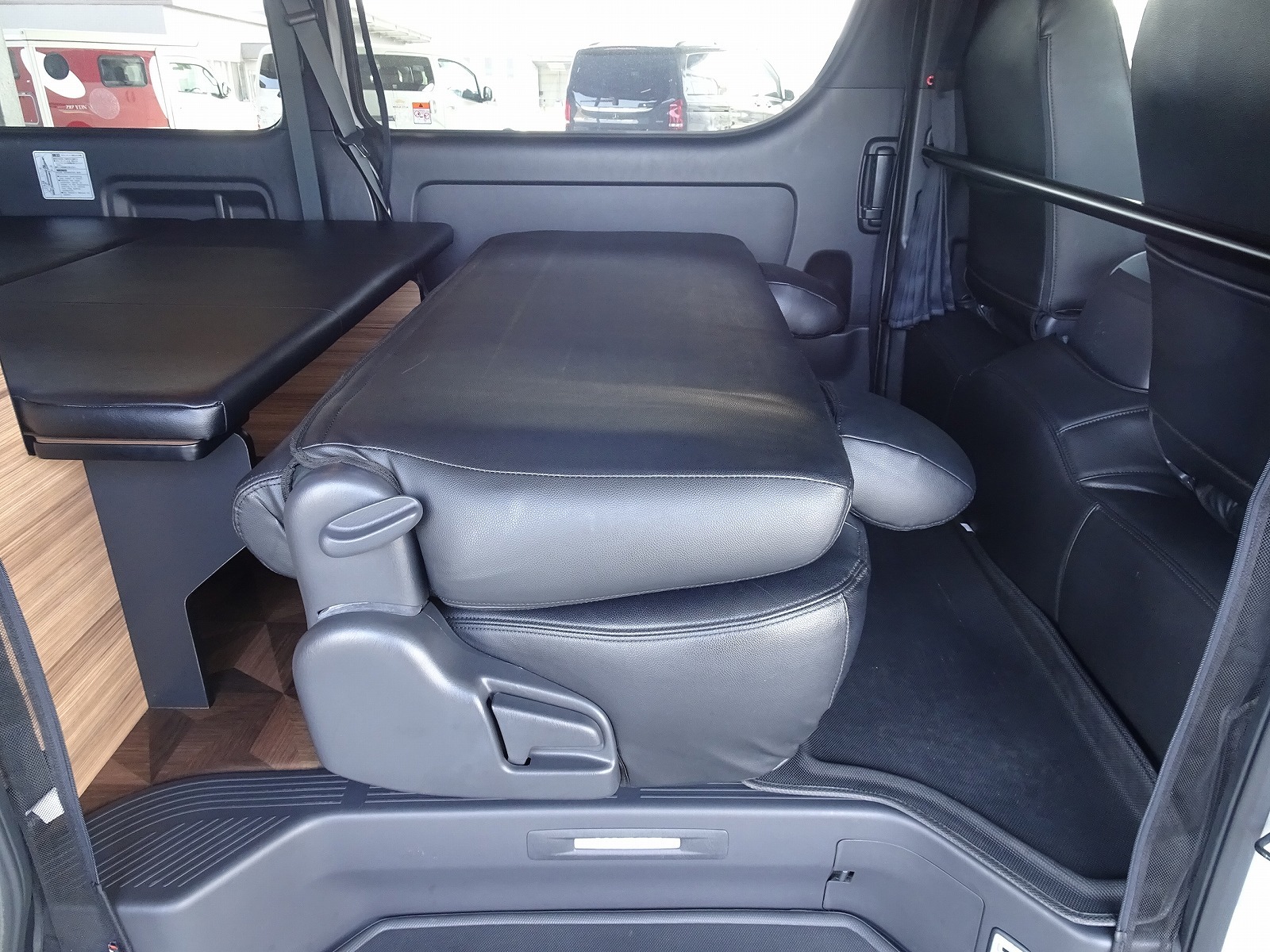 キャンピングカー バンコン ﾊｲｴｰｽ ｶｰﾗｲﾌｵｰﾄ製ｵﾘｼﾞﾅﾙ ﾘﾁｳﾑ 4WD