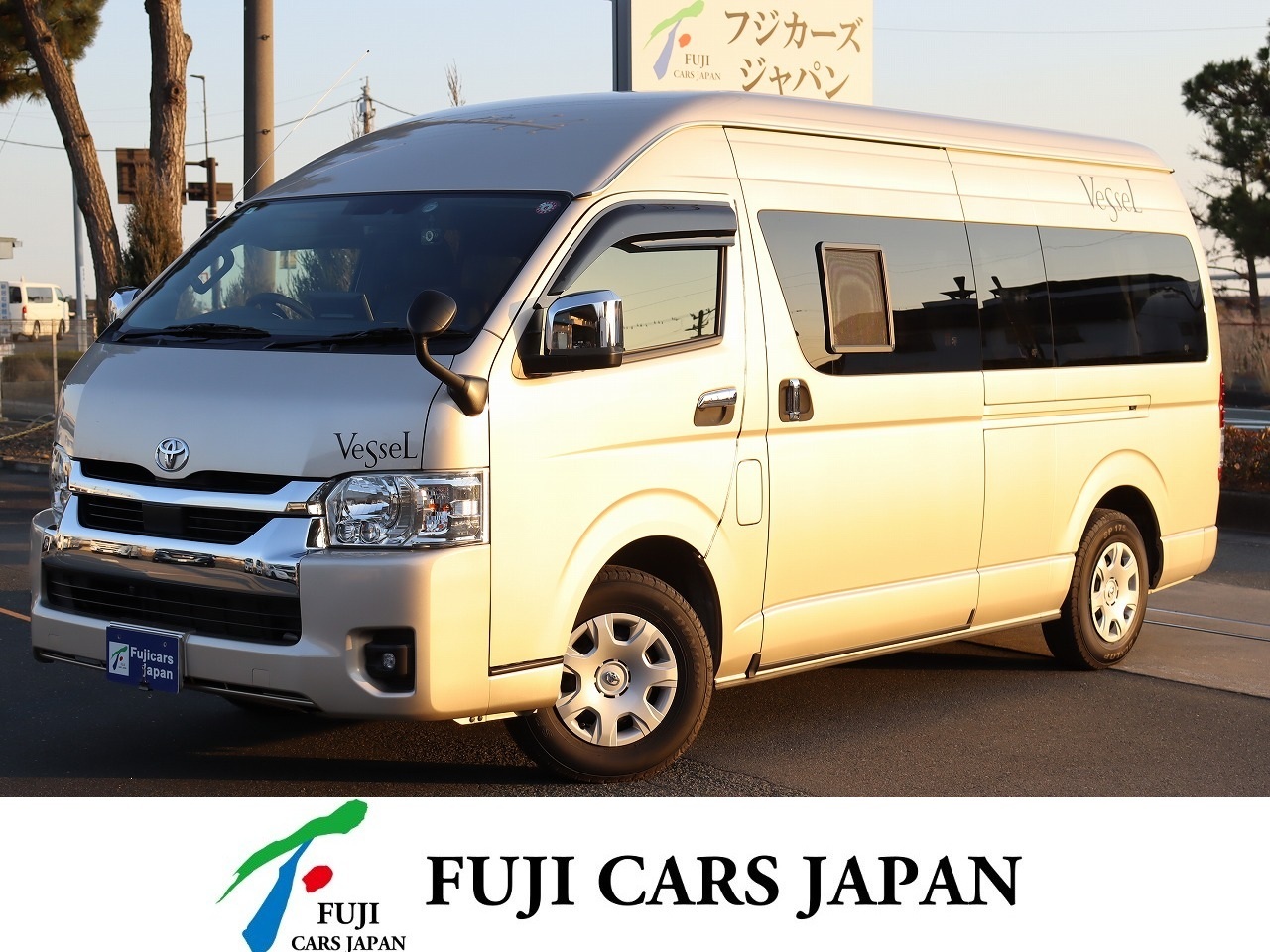 キャンピングカー バンコン ハイエース ビークル ベッセルJ 4WDDT