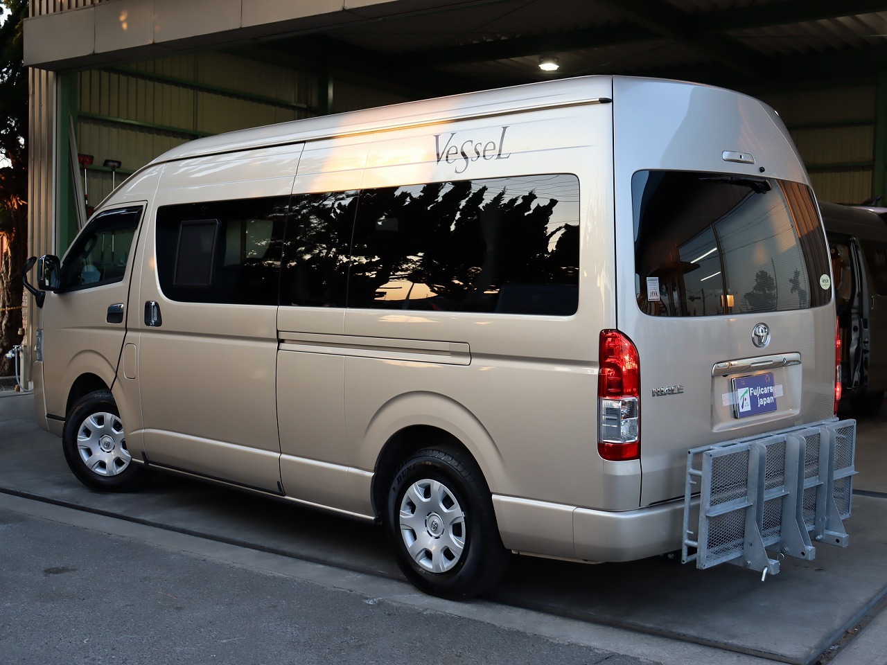 キャンピングカー バンコン ﾊｲｴｰｽ ﾋﾞｰｸﾙ ﾍﾞｯｾﾙJ 4WDDT