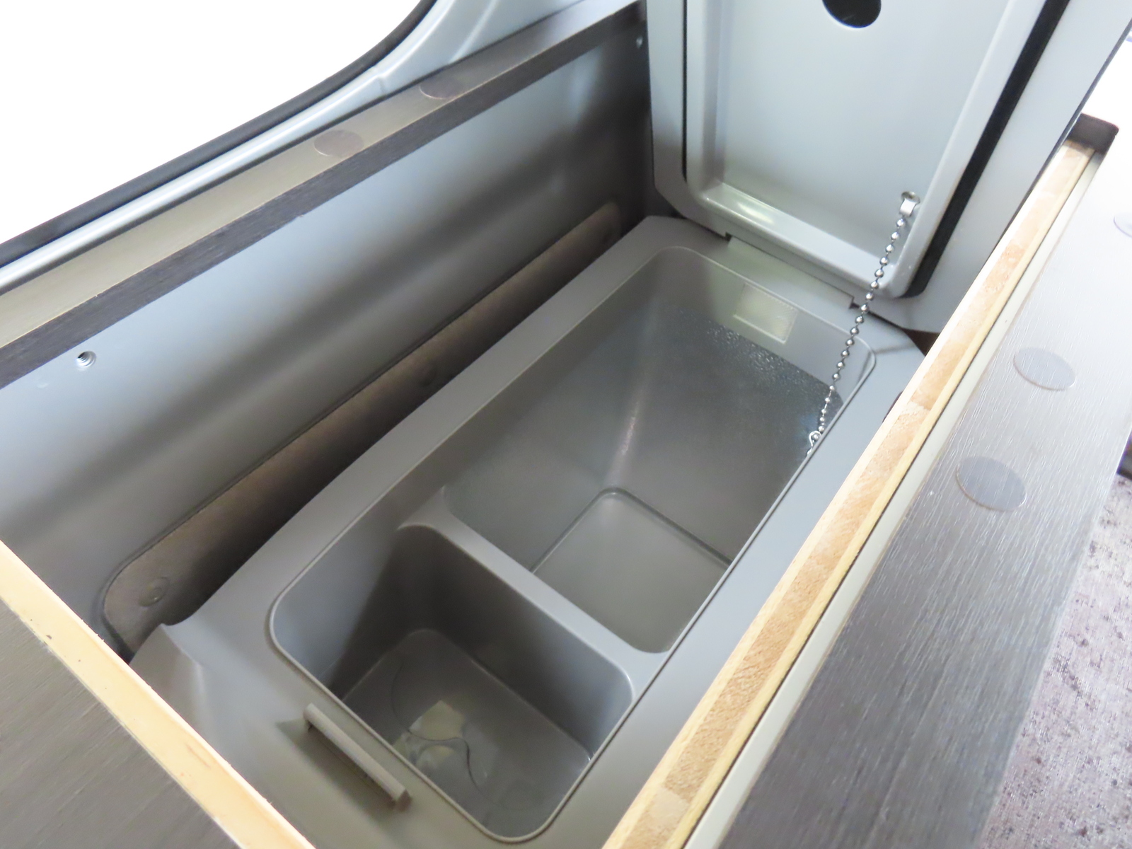 キャンピングカー 軽キャンパー ｽｸﾗﾑ ﾒﾃｨｵ ﾗｸﾈﾙ 4WD