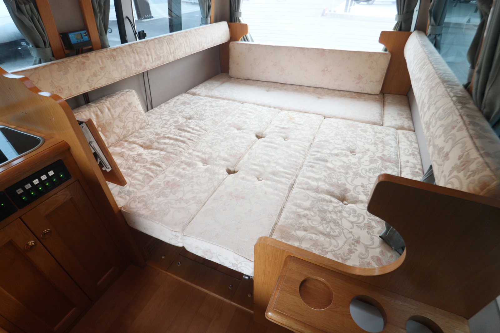 キャンピングカー バンコン ﾊｲｴｰｽ ｶﾄｰﾓｰﾀｰ ﾛﾝｸﾞﾄﾚｲﾝ 4WD