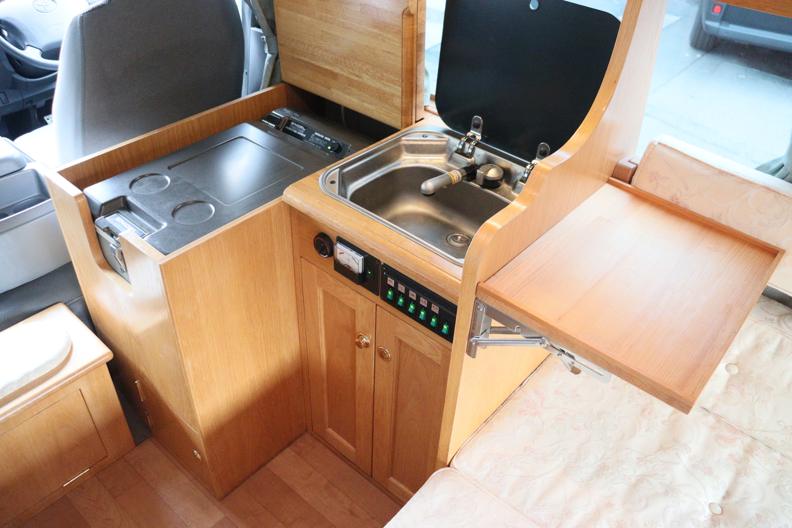 キャンピングカー バンコン ﾊｲｴｰｽ ｶﾄｰﾓｰﾀｰ ﾛﾝｸﾞﾄﾚｲﾝ 4WD