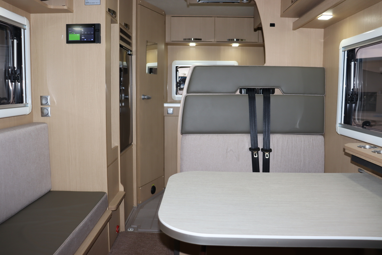 キャンピングカー キャブコン ｶﾑﾛｰﾄﾞ ﾊﾞﾝﾃｯｸｺﾙﾄﾞﾘｰﾌﾞｽ ｲﾘｽ 4WD