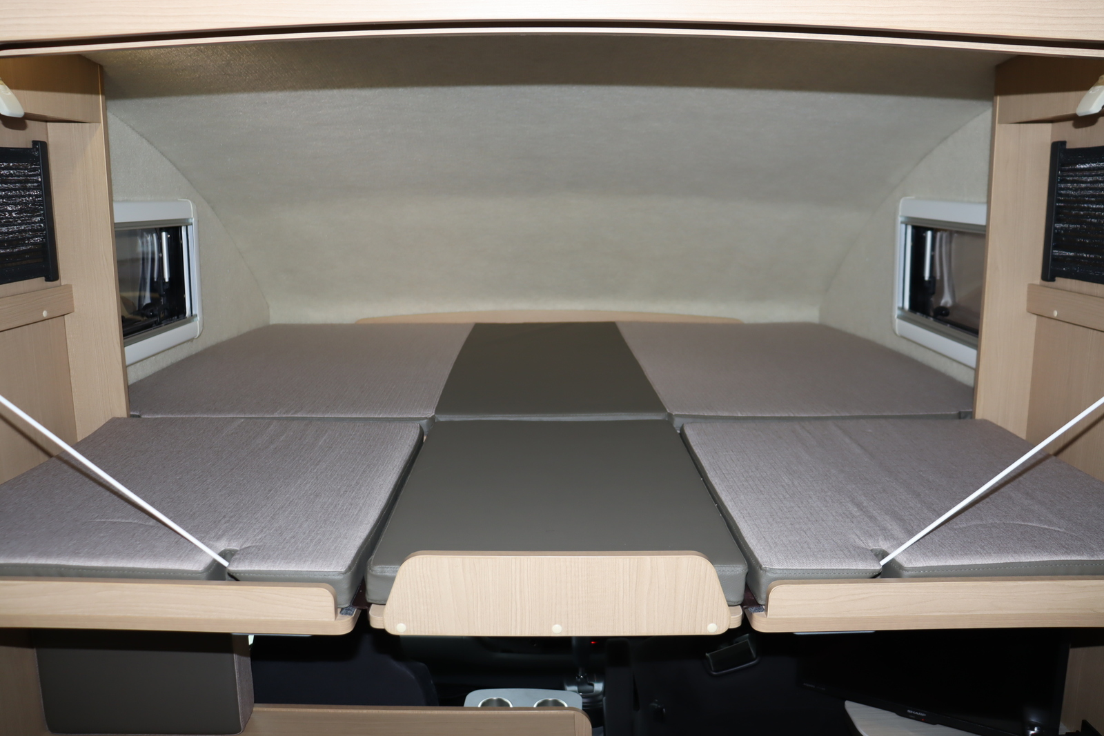 キャンピングカー キャブコン ｶﾑﾛｰﾄﾞ ﾊﾞﾝﾃｯｸｺﾙﾄﾞﾘｰﾌﾞｽ ｲﾘｽ 4WD