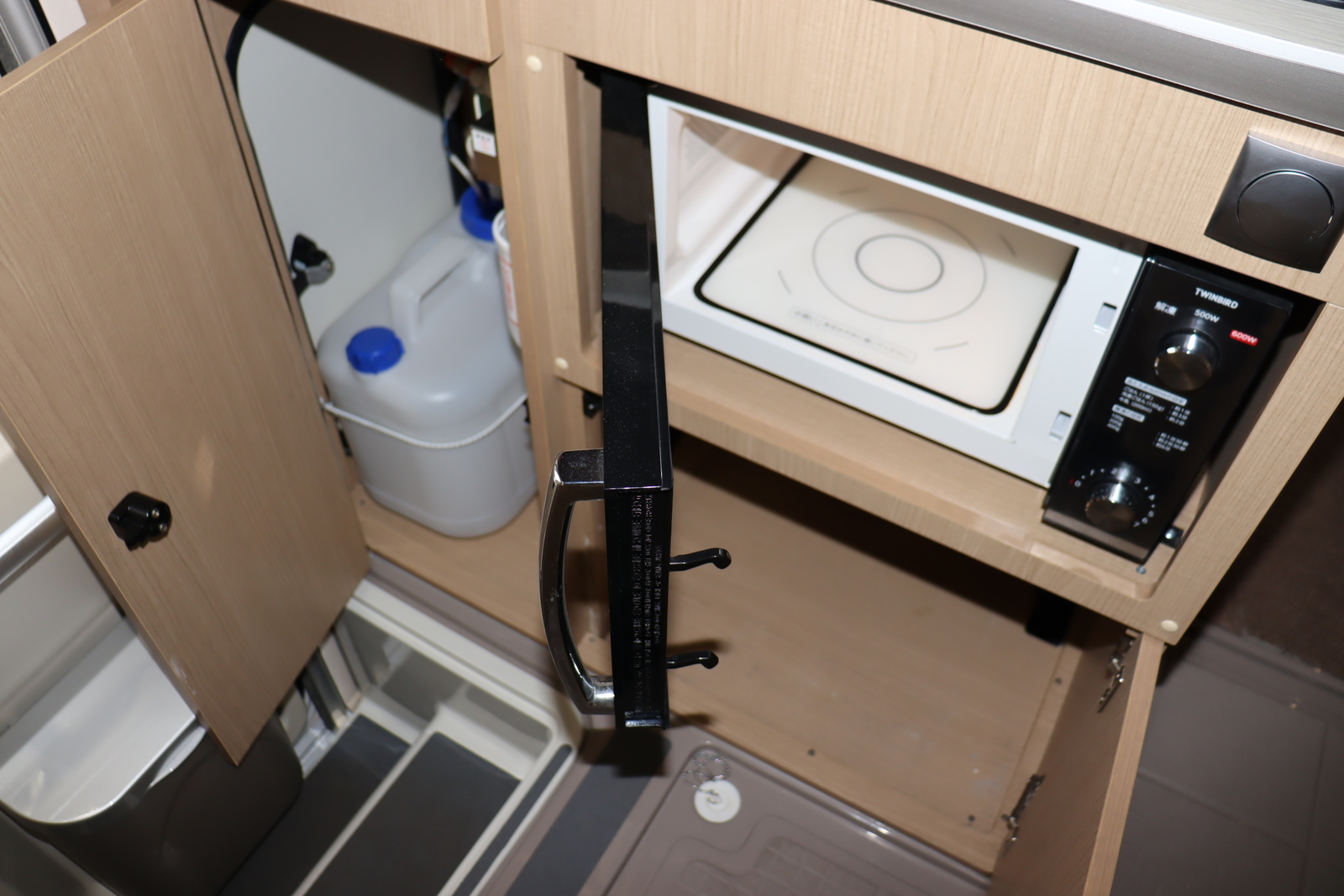 キャンピングカー キャブコン ｶﾑﾛｰﾄﾞ ﾊﾞﾝﾃｯｸｺﾙﾄﾞﾘｰﾌﾞｽ ｲﾘｽ 4WD