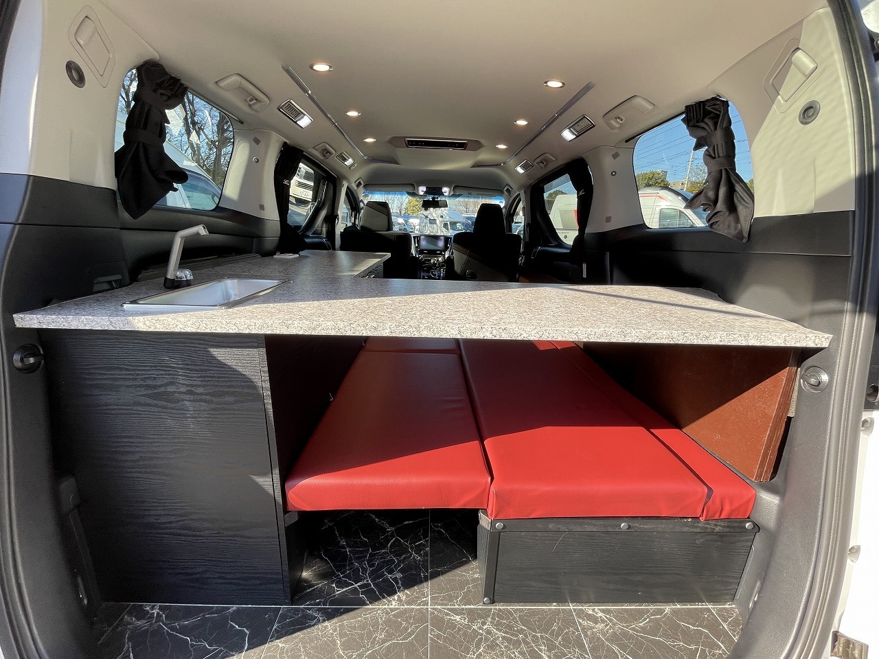 キャンピングカー バンコン ｳﾞｪﾙﾌｧｲｱ ｱｳﾄﾌﾟﾗｽ L型ﾚｲｱｳﾄ 事務室登録