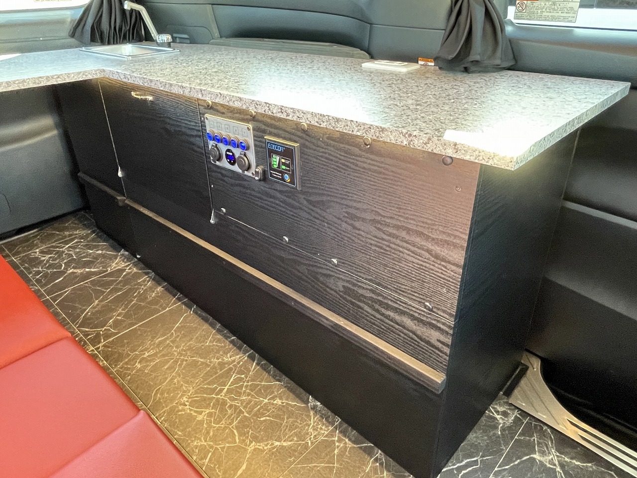 キャンピングカー バンコン ｳﾞｪﾙﾌｧｲｱ ｱｳﾄﾌﾟﾗｽ L型ﾚｲｱｳﾄ 事務室登録