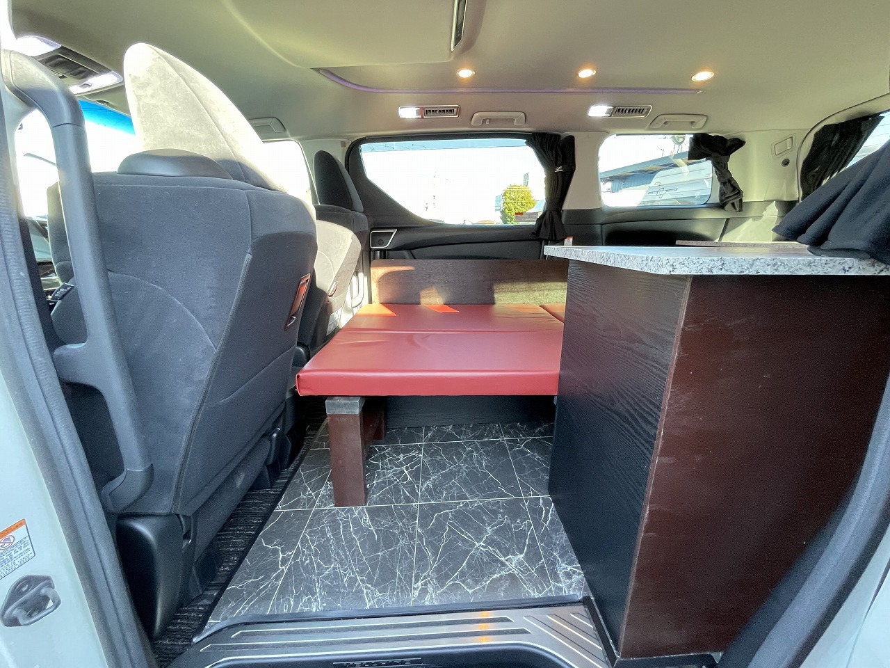 キャンピングカー バンコン ｳﾞｪﾙﾌｧｲｱ ｱｳﾄﾌﾟﾗｽ L型ﾚｲｱｳﾄ 事務室登録