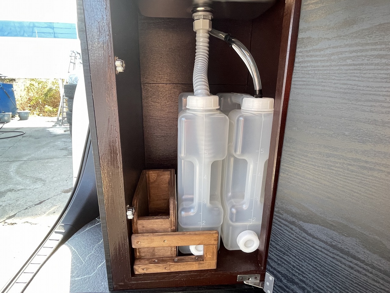 キャンピングカー バンコン ｳﾞｪﾙﾌｧｲｱ ｱｳﾄﾌﾟﾗｽ L型ﾚｲｱｳﾄ 事務室登録