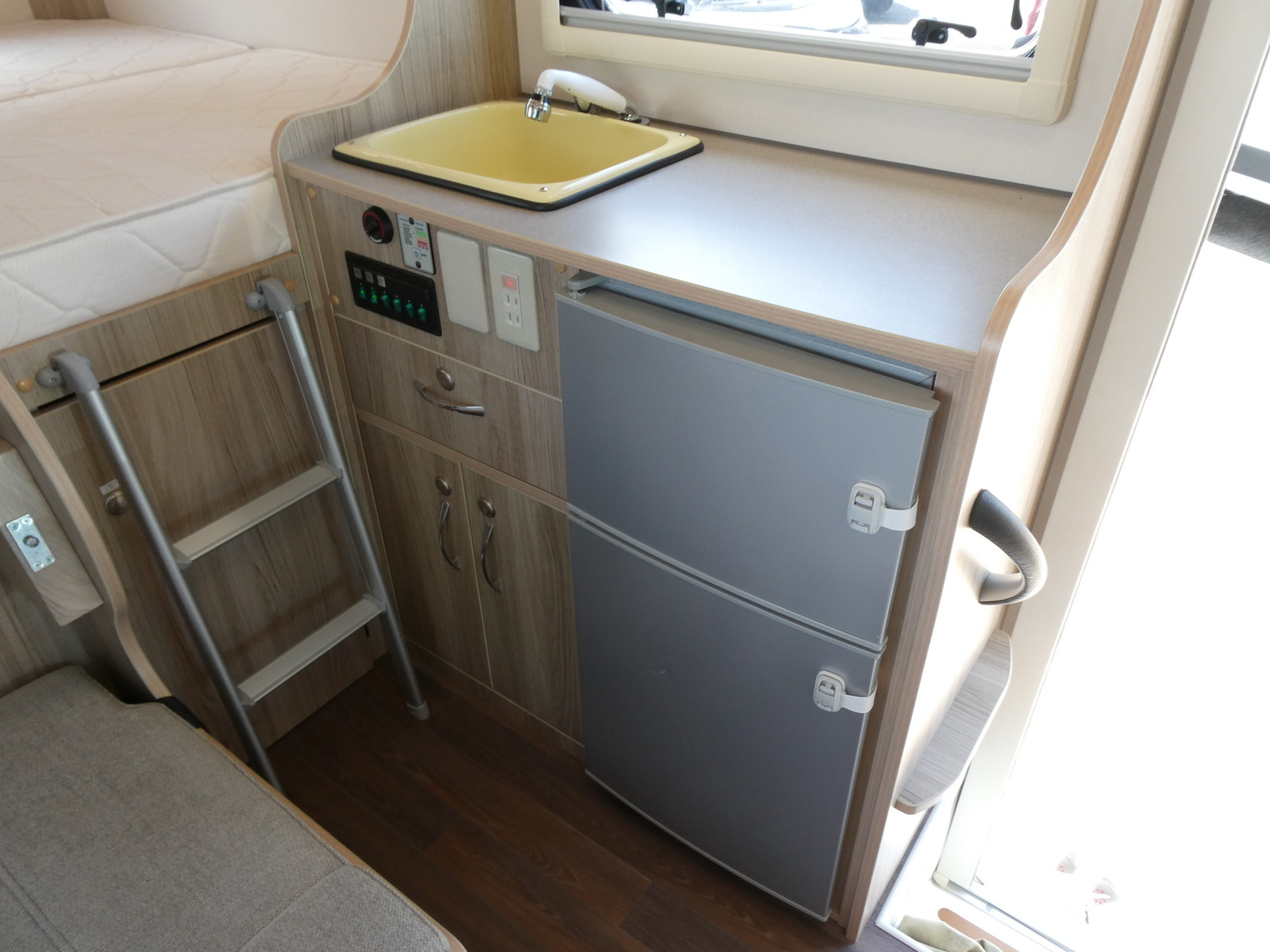 キャンピングカー キャブコン ﾅｯﾂRV　ｼﾞｰﾌﾟﾆｰ　ﾀｲﾌﾟX　家AC　FF