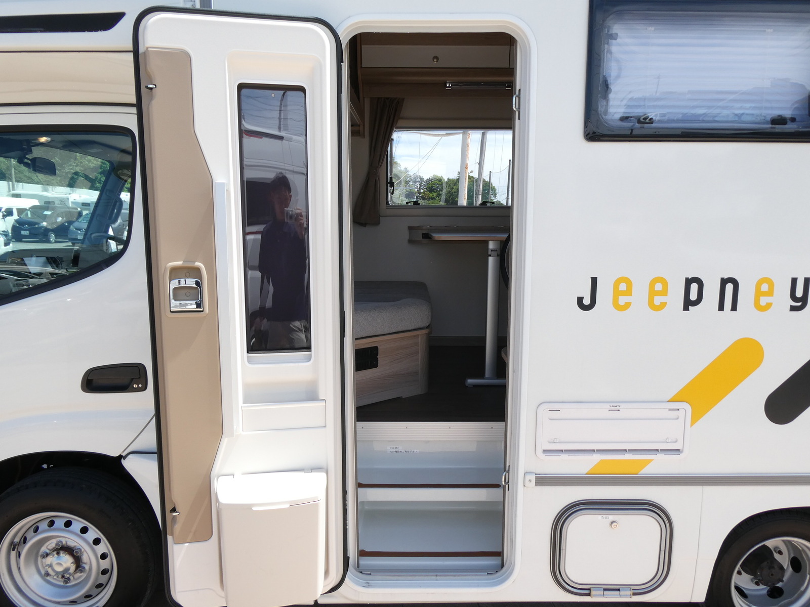 キャンピングカー キャブコン ﾅｯﾂRV　ｼﾞｰﾌﾟﾆｰ　ﾀｲﾌﾟX　家AC　FF