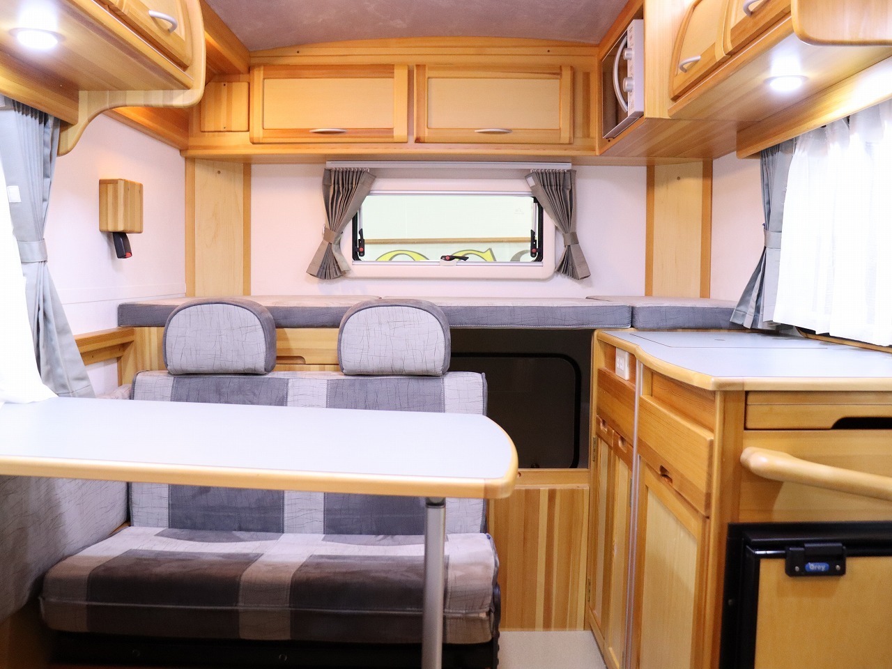 キャンピングカー キャブコン ﾀｳﾝｴｰｽ AtoZ ｱﾚﾝ 4WD　FF　ｲﾝﾊﾞｰﾀｰ