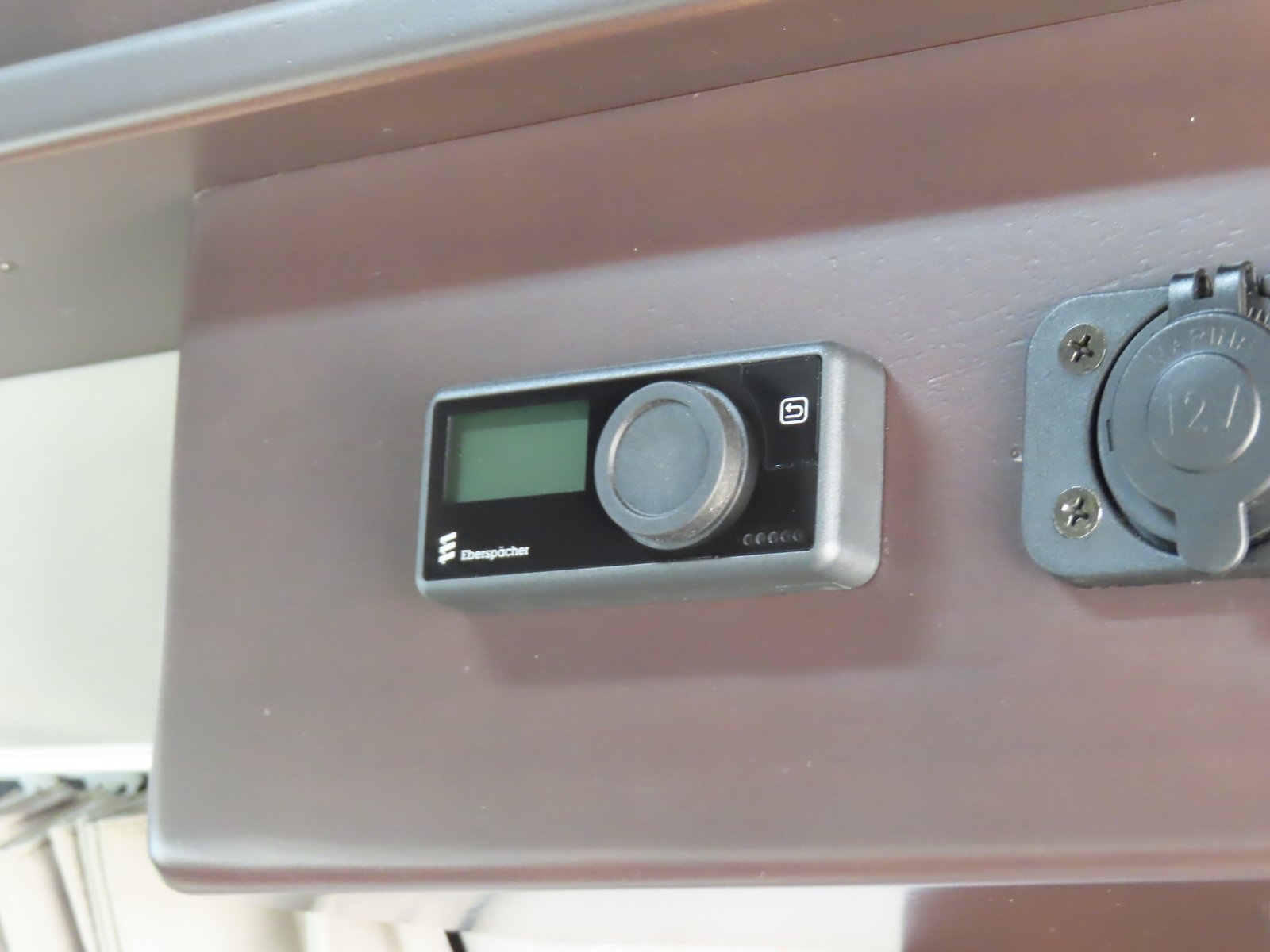 キャンピングカー バンコン NV200ﾊﾞﾈｯﾄ ﾀｺｽ NVｼﾞｬｯｸ 4WD