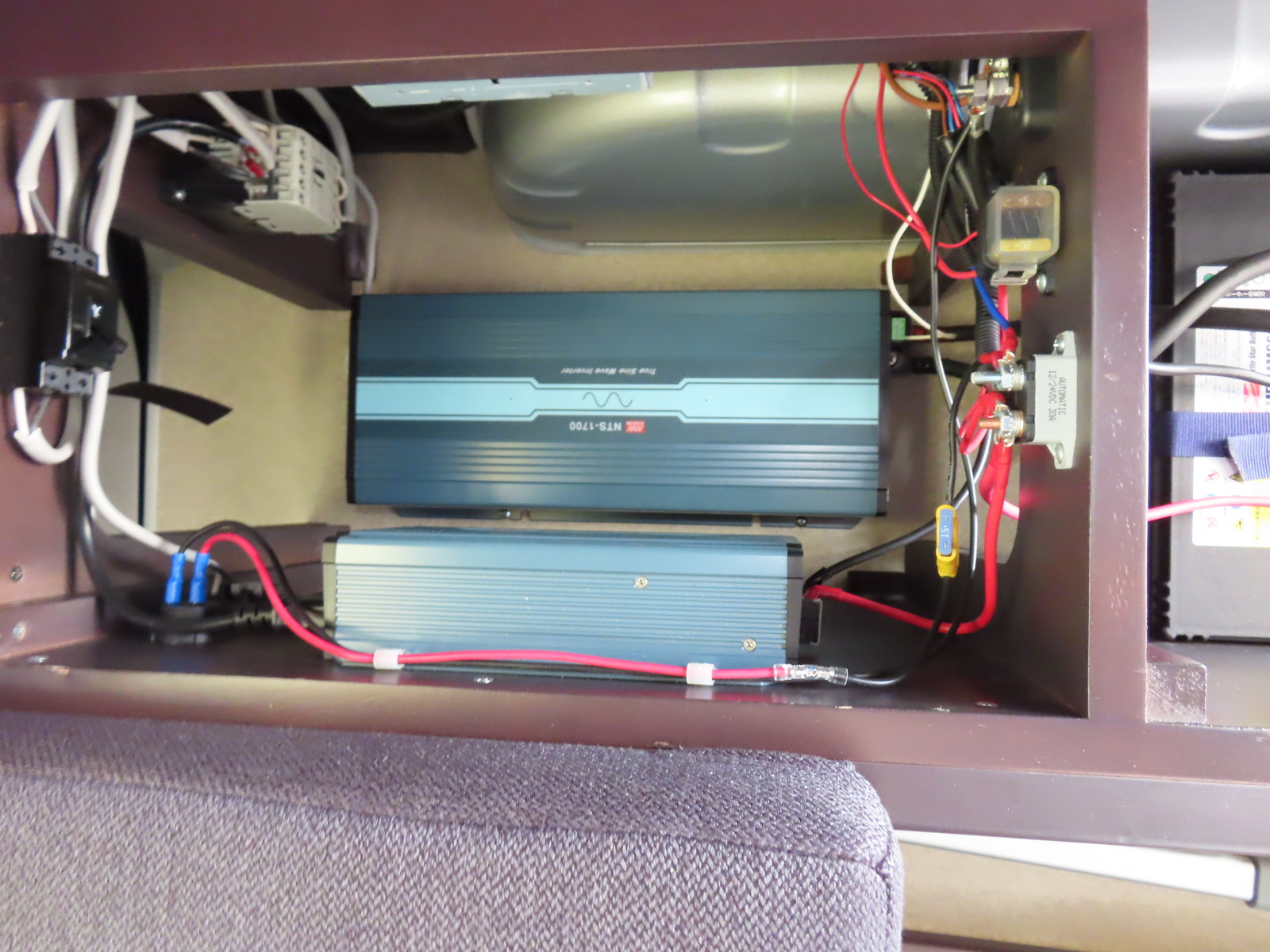 キャンピングカー バンコン NV200ﾊﾞﾈｯﾄ ﾀｺｽ NVｼﾞｬｯｸ 4WD