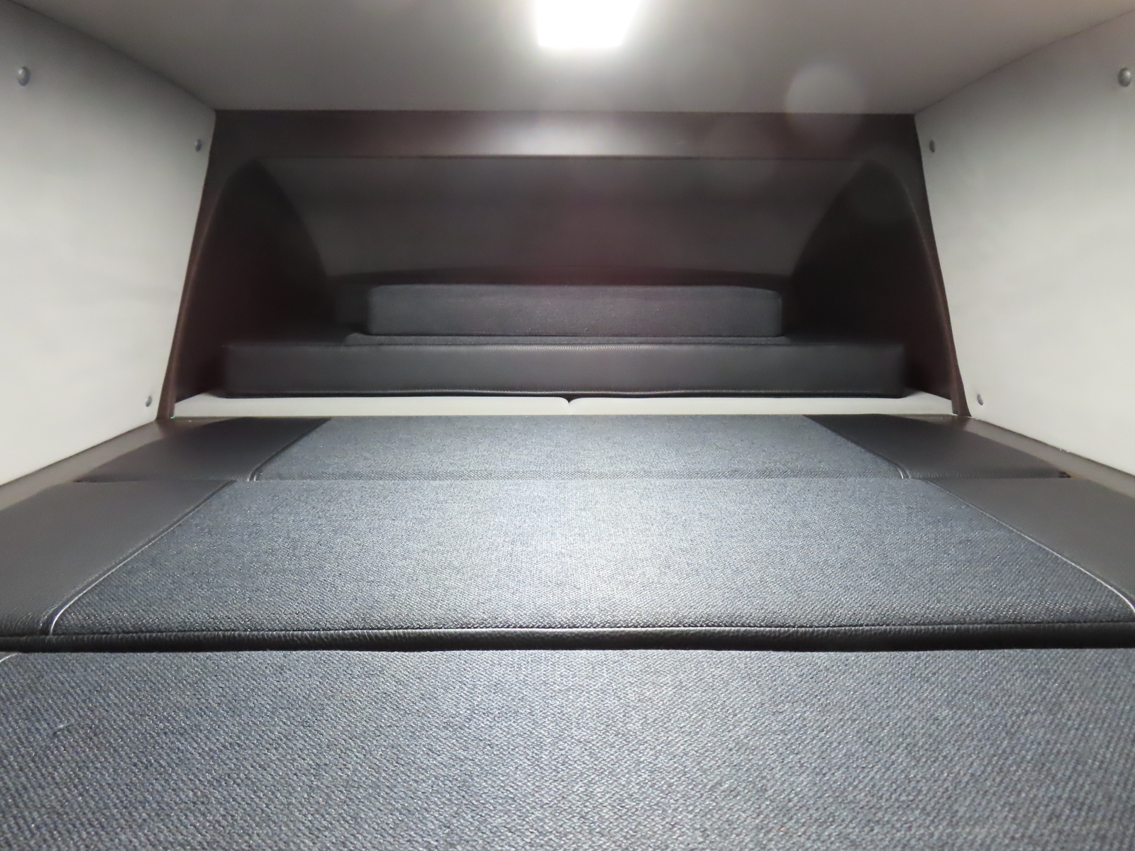 キャンピングカー バンコン NV200ﾊﾞﾈｯﾄ ﾀｺｽ NVｼﾞｬｯｸ 4WD