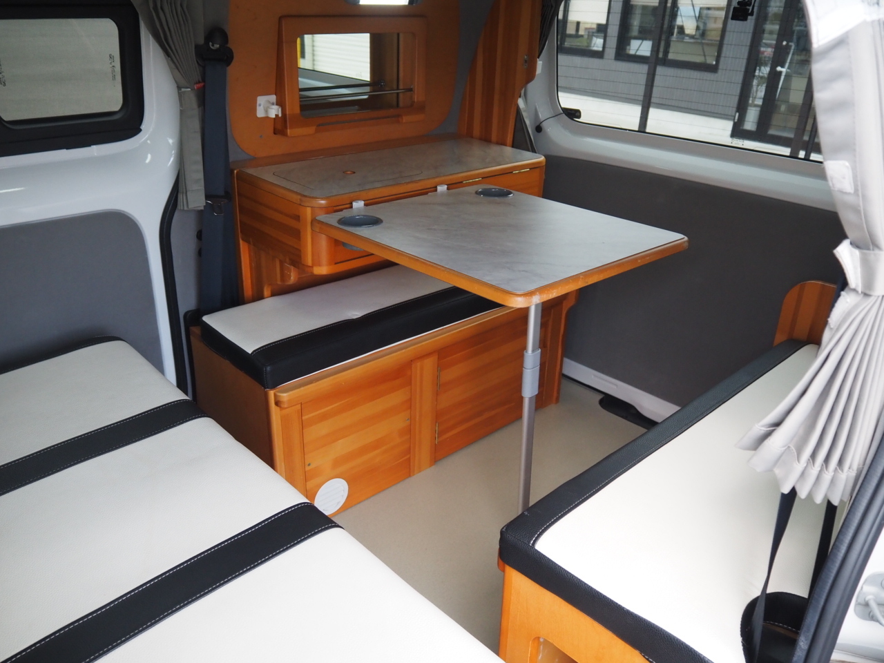 キャンピングカー バンコン NV200ﾊﾞﾈｯﾄ ﾀｺｽ NVｼﾞｬｯｸ ﾜﾝｵｰﾅｰ