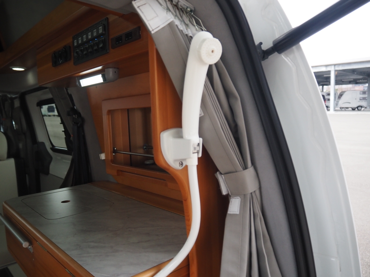 キャンピングカー バンコン NV200ﾊﾞﾈｯﾄ ﾀｺｽ NVｼﾞｬｯｸ ﾜﾝｵｰﾅｰ