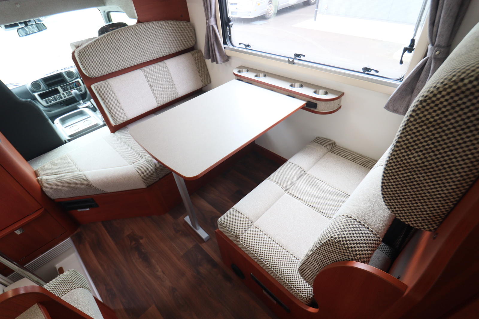 キャンピングカー キャブコン ｶﾑﾛｰﾄﾞﾌｼﾞｶｰｽﾞｼﾞｬﾊﾟﾝNovaﾀｲﾌﾟW新車
