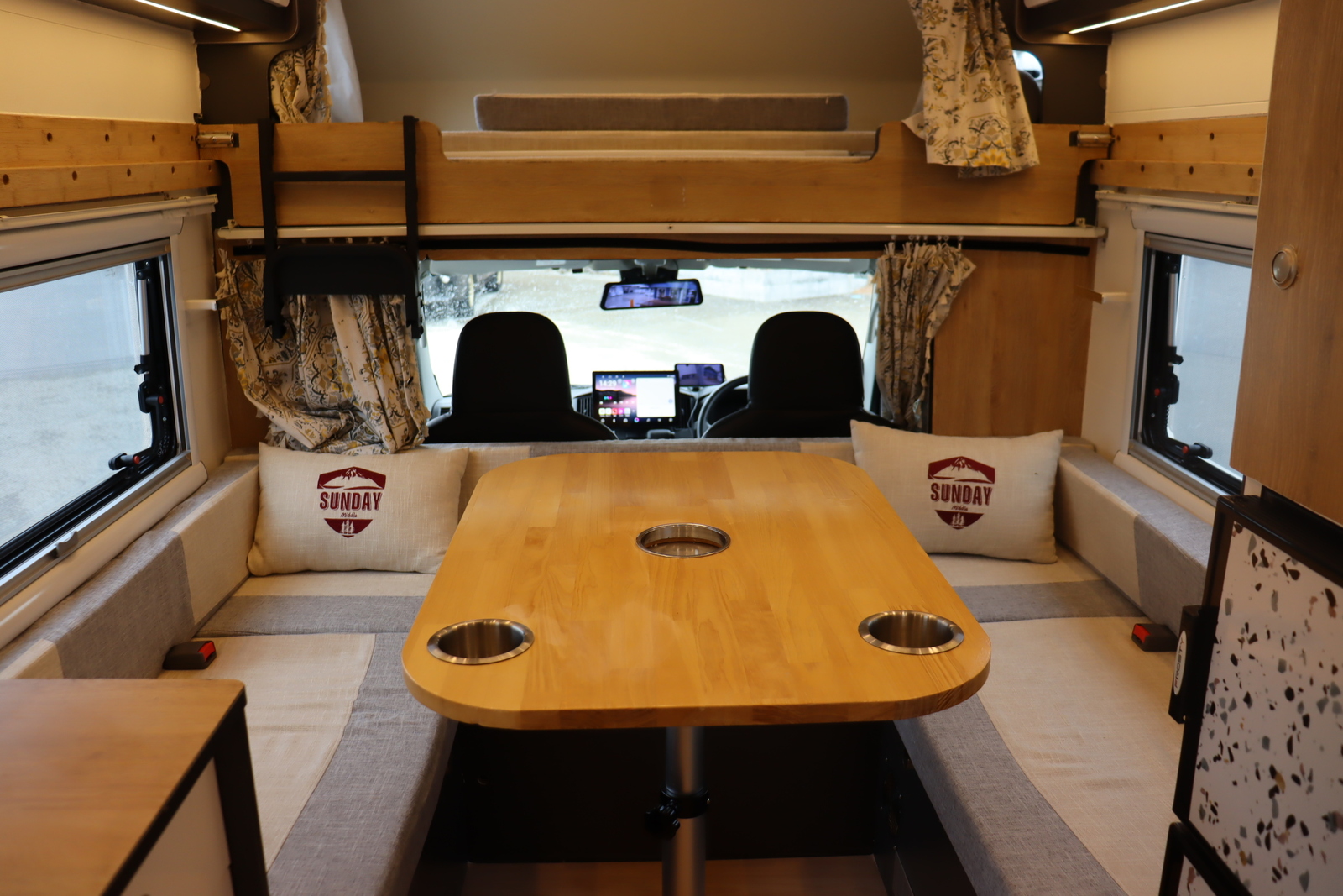 キャンピングカー キャブコン ﾀｳﾝｴｰｽ ｻﾝﾃﾞｲRV ｻﾝﾃﾞｲﾐﾄﾞﾙ