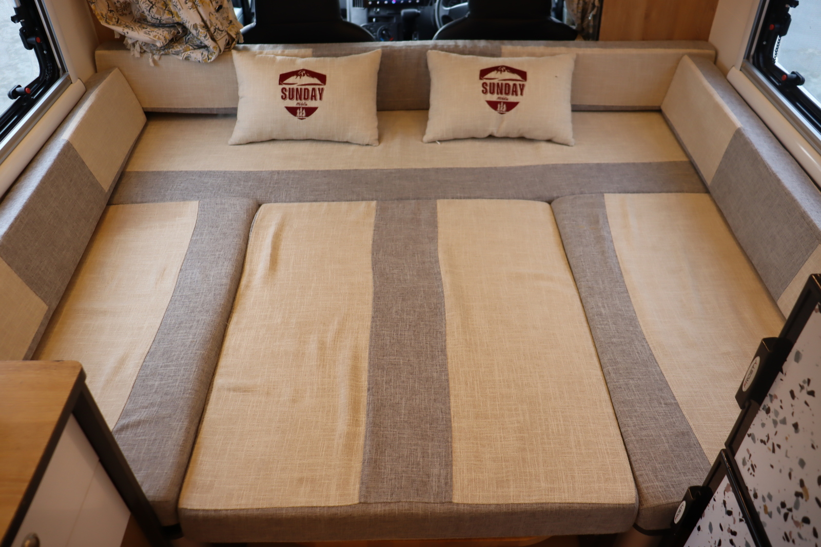 キャンピングカー キャブコン ﾀｳﾝｴｰｽ ｻﾝﾃﾞｲRV ｻﾝﾃﾞｲﾐﾄﾞﾙ