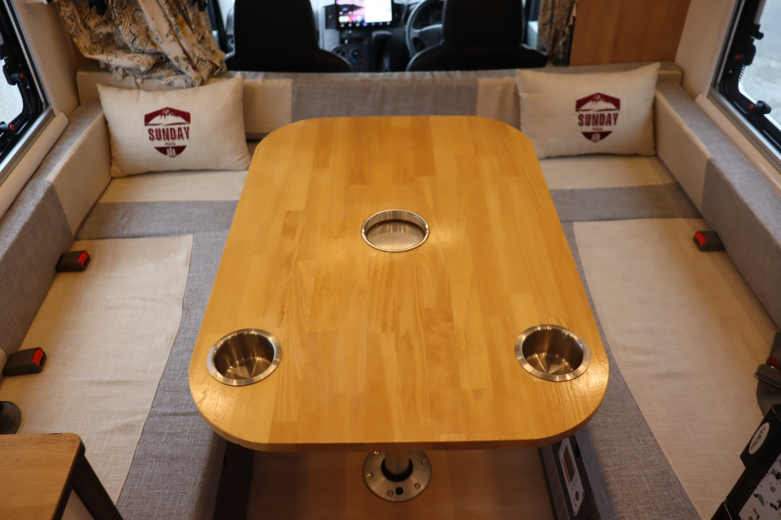 キャンピングカー キャブコン ﾀｳﾝｴｰｽ ｻﾝﾃﾞｲRV ｻﾝﾃﾞｲﾐﾄﾞﾙ