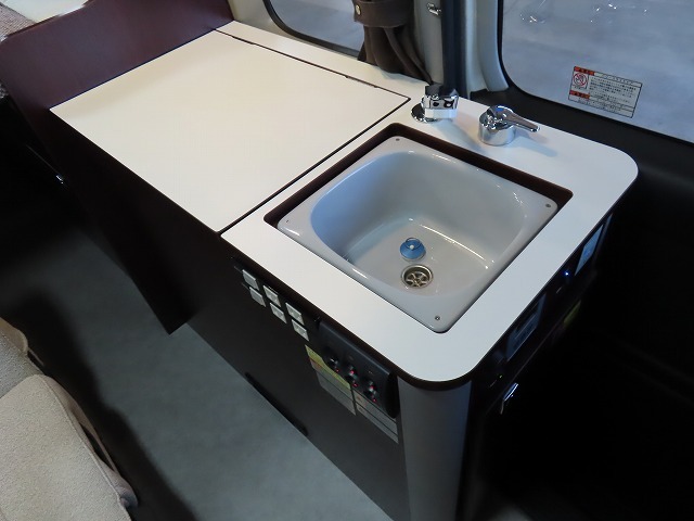 キャンピングカー バンコン ﾊｲｴｰｽ ﾅｯﾂRV ﾘｰｸⅡ FFﾋｰﾀｰ