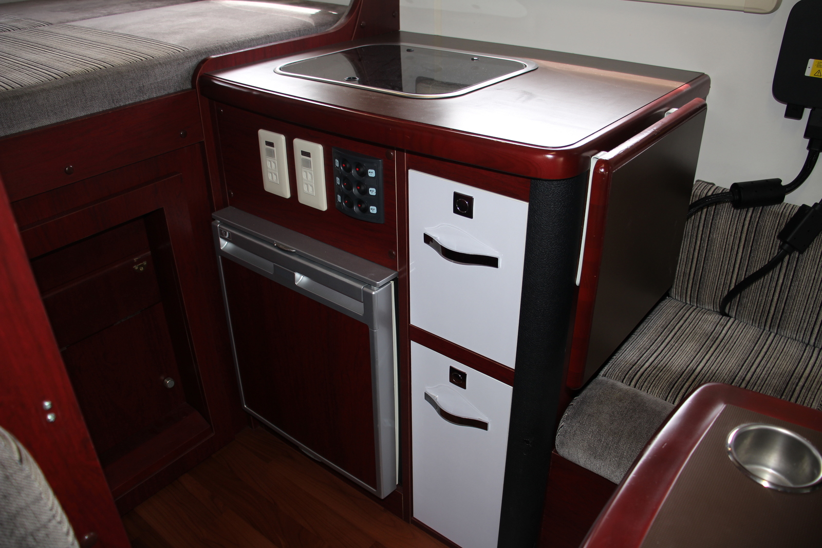 キャンピングカー キャブコン ｶﾑﾛｰﾄﾞ ﾅｯﾂRV ｸﾚｱ5.0R