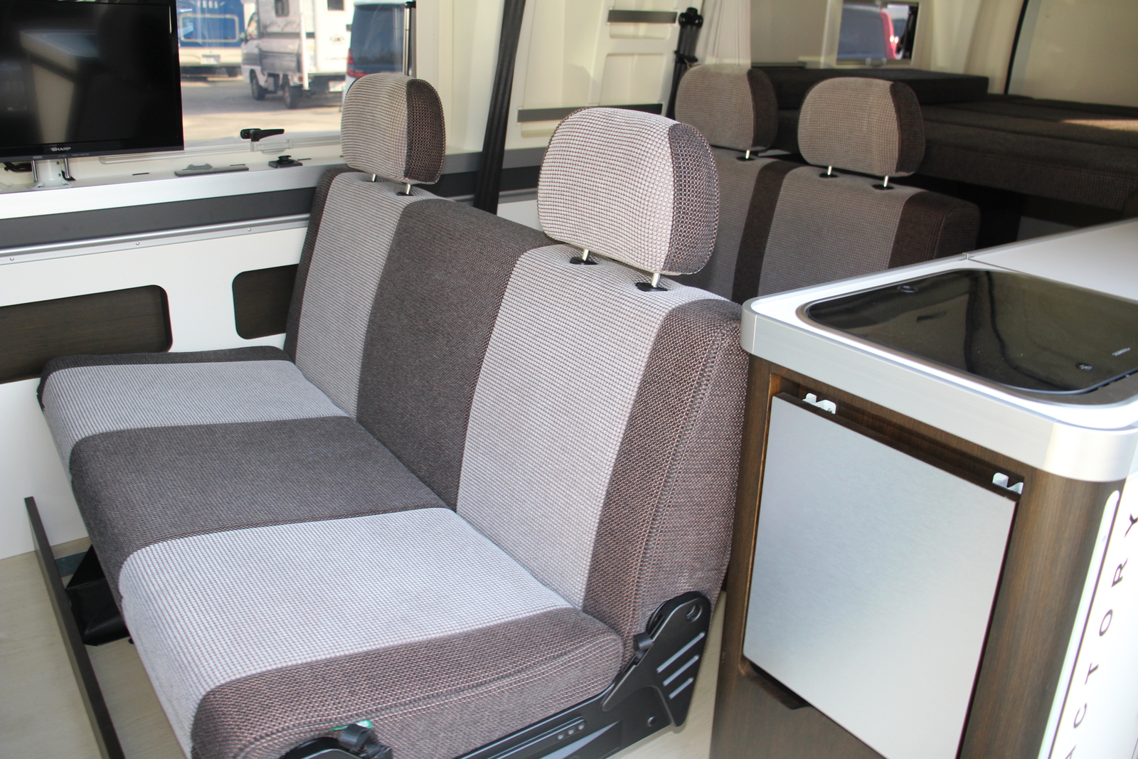 キャンピングカー バンコン ﾊｲｴｰｽ ﾄｲﾌｧｸﾄﾘｰ ﾊﾞｰﾃﾞﾝｸﾞﾗﾝﾃﾞ