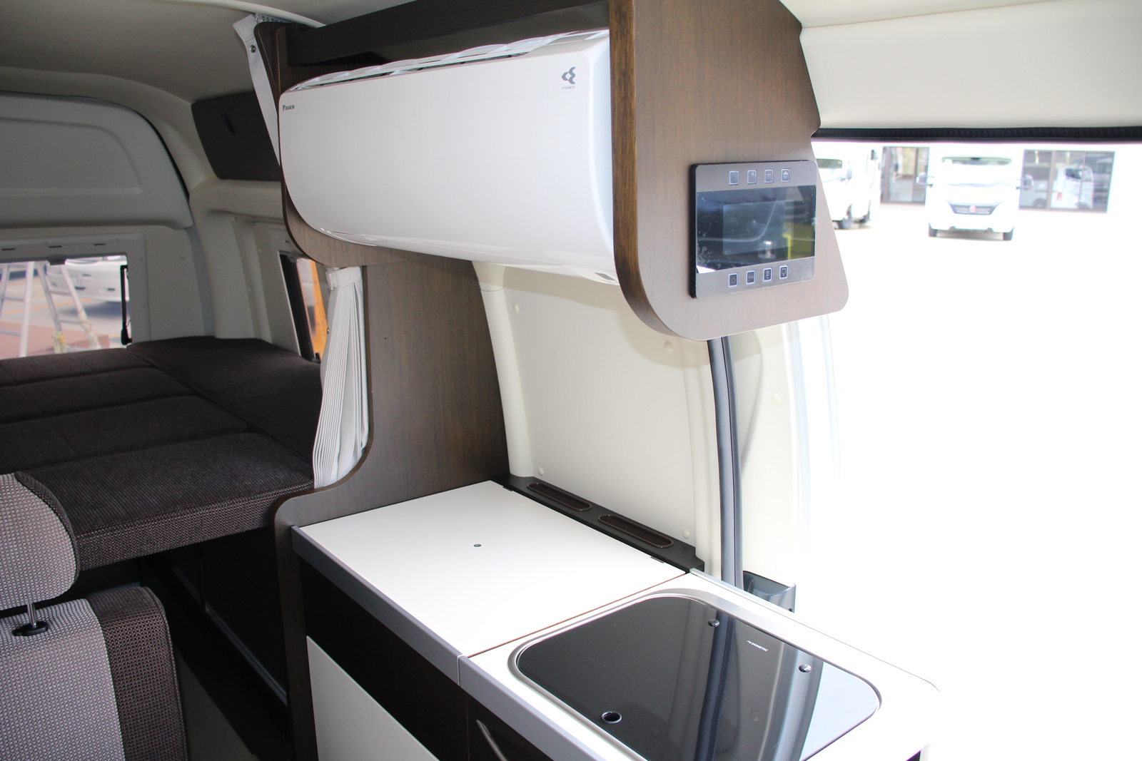 キャンピングカー バンコン ﾊｲｴｰｽ ﾄｲﾌｧｸﾄﾘｰ ﾊﾞｰﾃﾞﾝｸﾞﾗﾝﾃﾞ