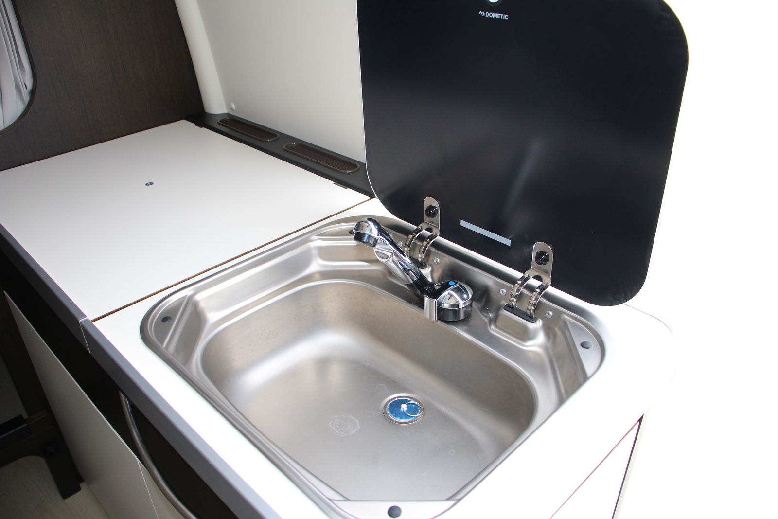 キャンピングカー バンコン ﾊｲｴｰｽ ﾄｲﾌｧｸﾄﾘｰ ﾊﾞｰﾃﾞﾝｸﾞﾗﾝﾃﾞ