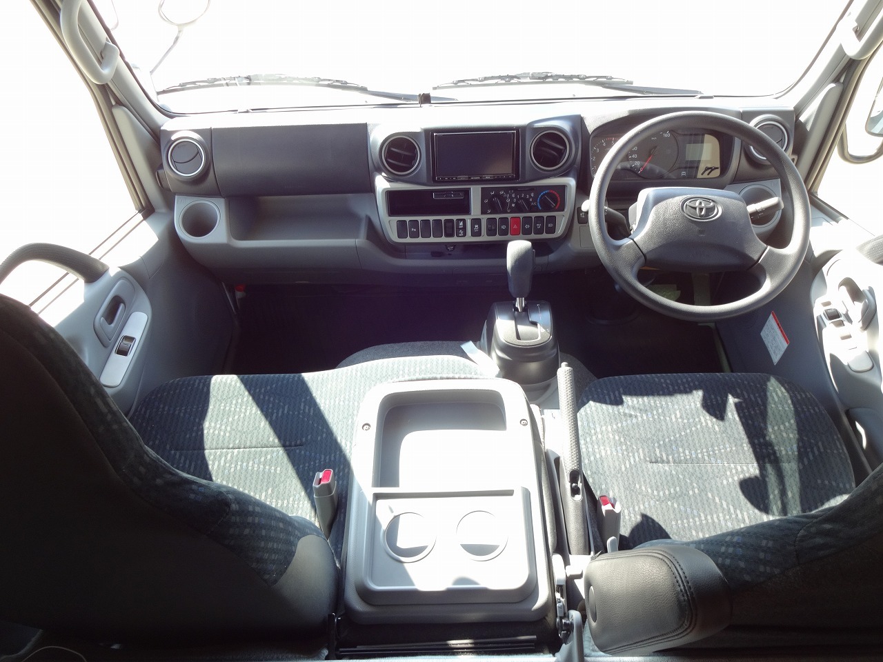 キャンピングカー キャブコン ｶﾑﾛｰﾄﾞ 東和 ｳﾞｫｰﾝDC 家庭用ｴｱｺﾝ 4WD